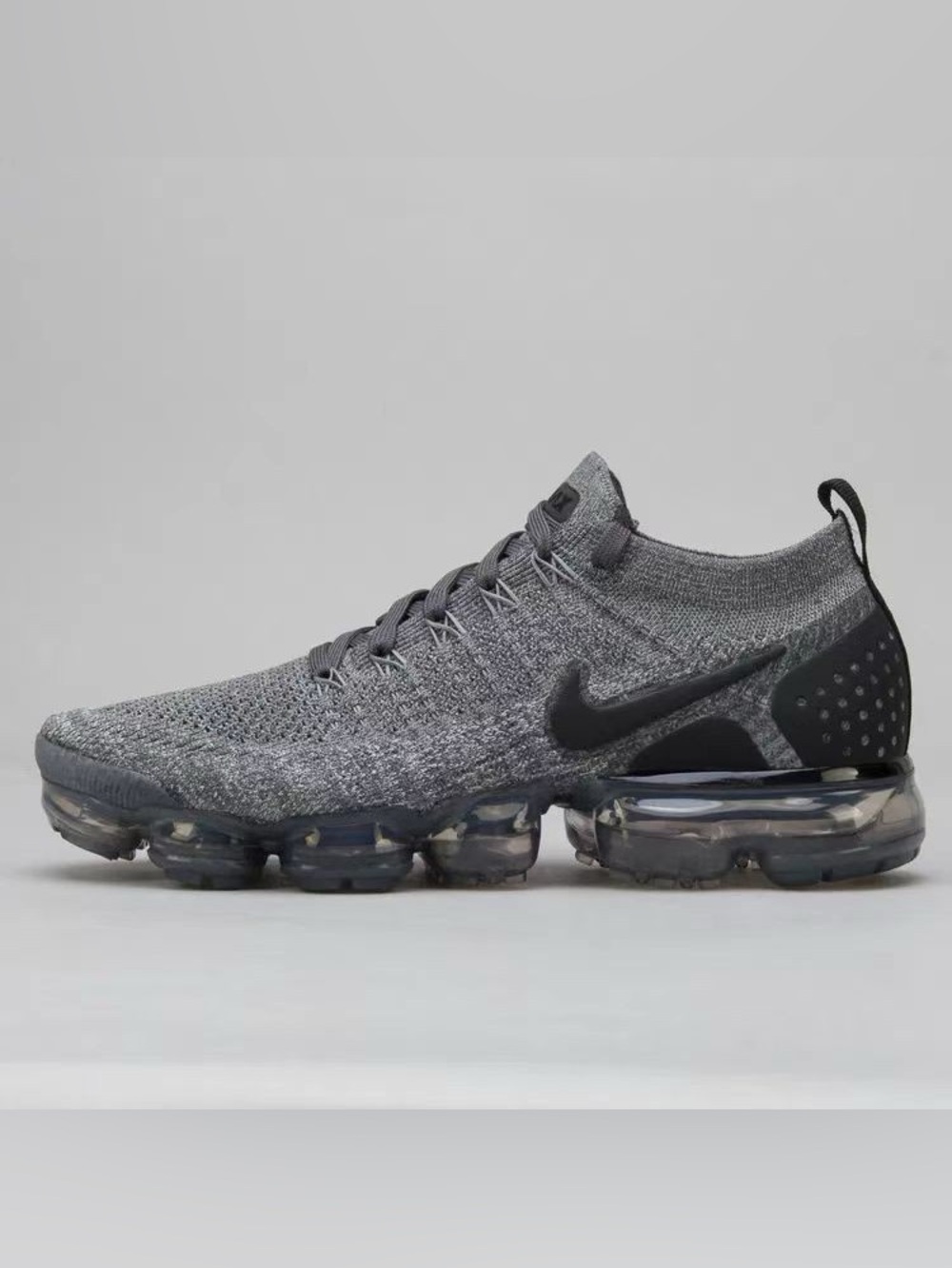Nike VaporMax Flyknit Charcoal/Black Sneaker‎ Sz. 11